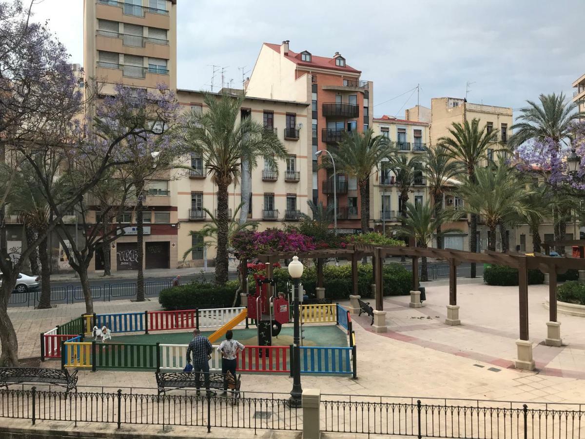 La Casa De Los Espejos Alicante Eksteriør bilde